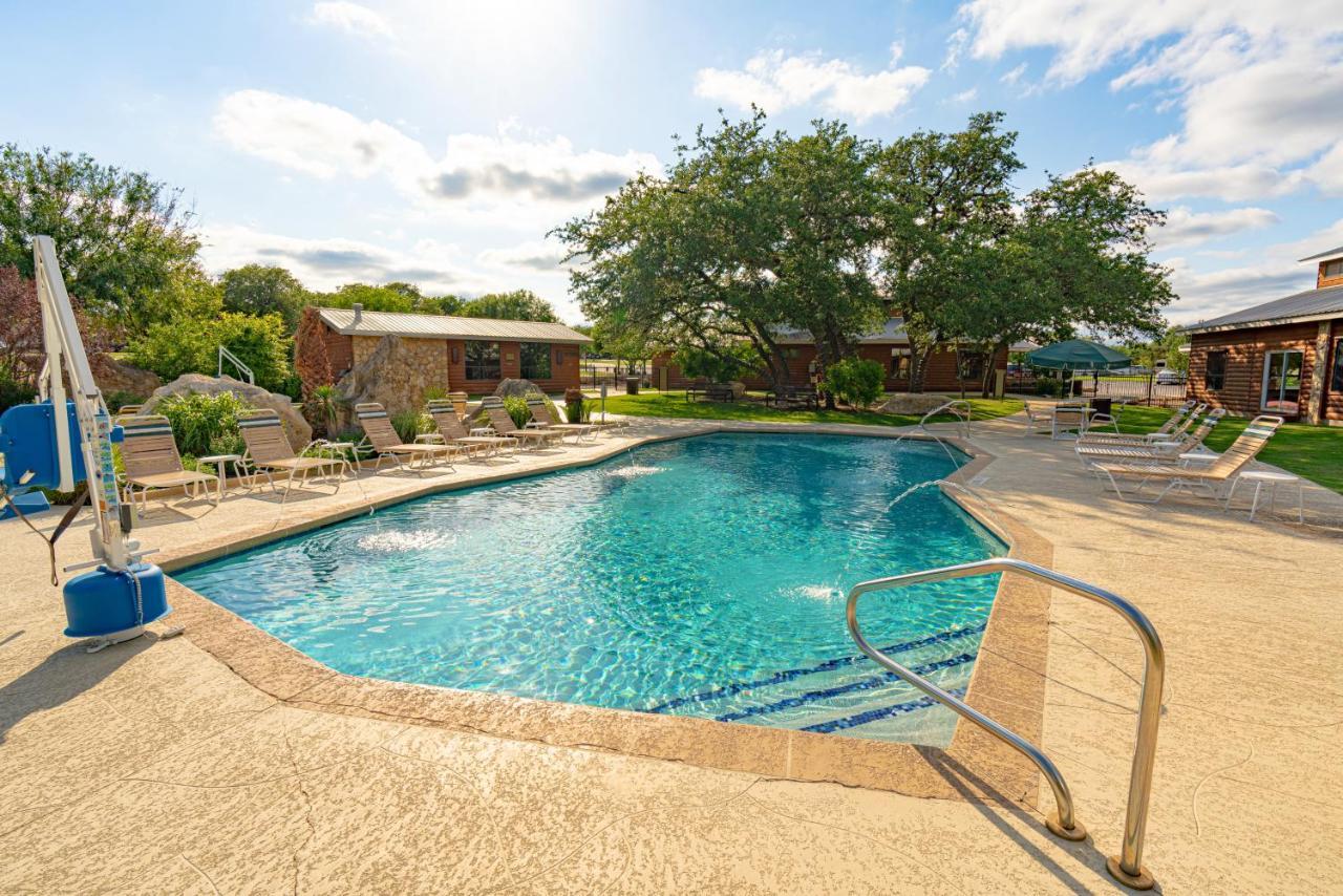 Sun Outdoors Lake Travis Hudson Bend Экстерьер фото